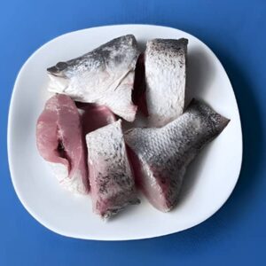 Bhetki/Vetki (Medium) – Premium (Kolkata/Desi)-Whole, Bengali Cut {W Head & Tail} (800 gms)